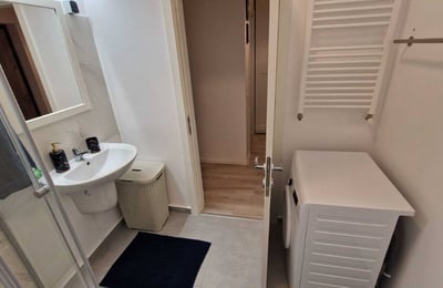 Location d’un appartement confortable d’une pièce, Chiajna, Bucarest, Roumanie